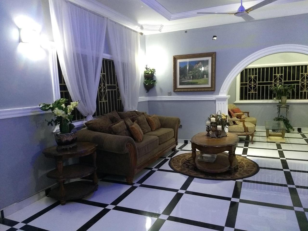 The Winford Boutique Hotel Achimota Taifa エクステリア 写真