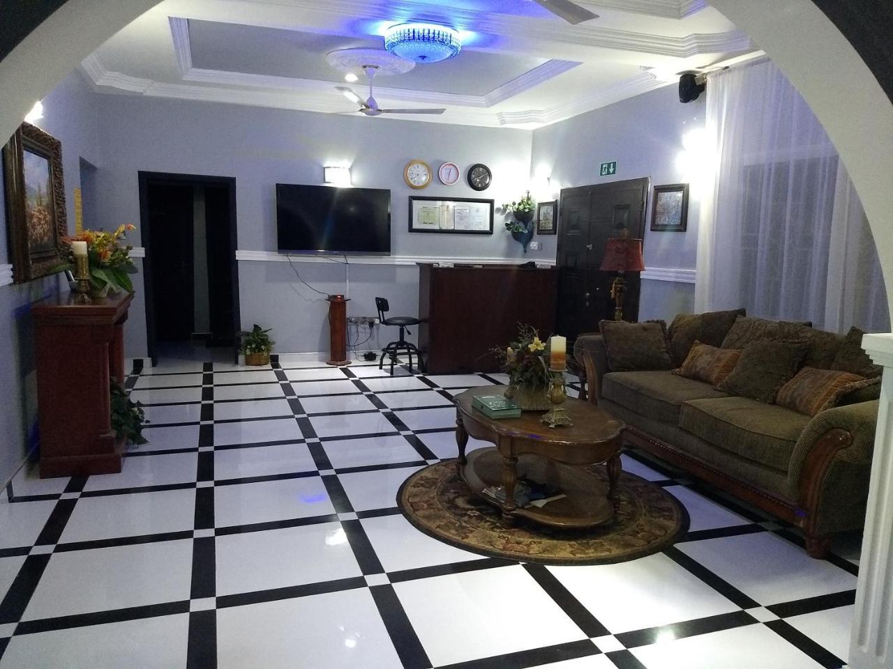 The Winford Boutique Hotel Achimota Taifa エクステリア 写真