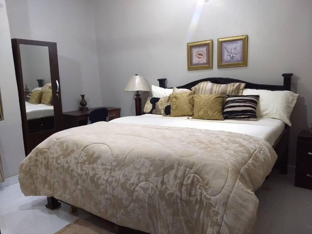 The Winford Boutique Hotel Achimota Taifa エクステリア 写真